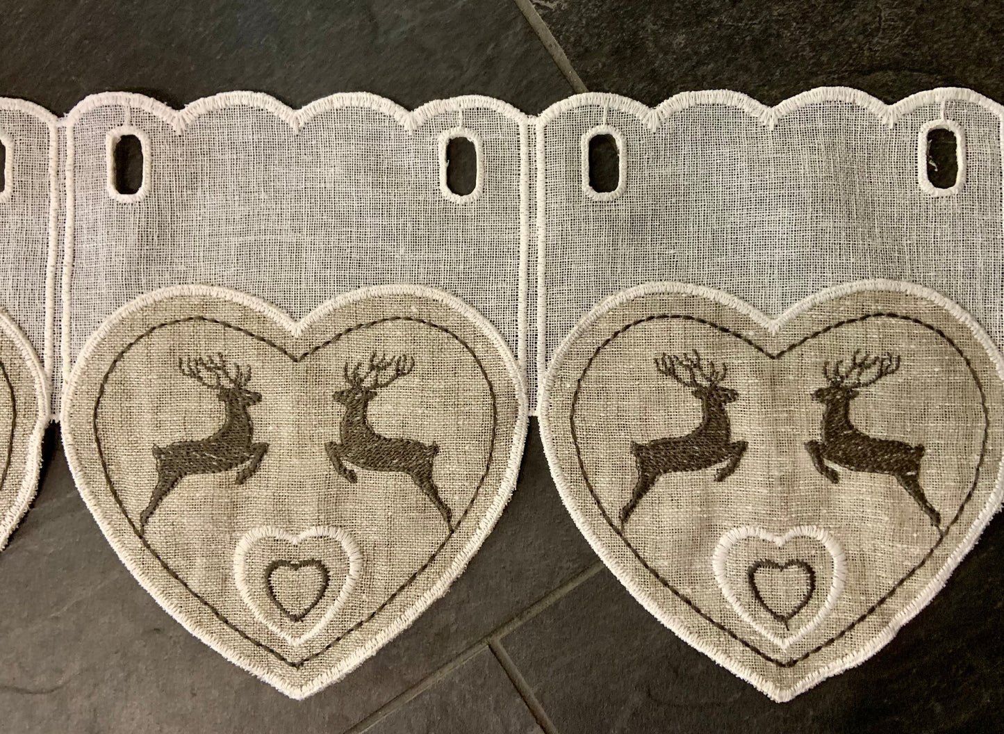 Valance curtain "deer heart"